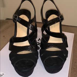 Gianni Bini Leather/ Suede Curved Wedges